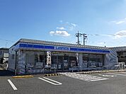 【コンビニエンスストア】ローソン東近江宮荘町店様まで800ｍ