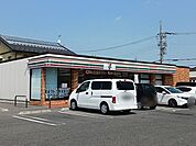 【コンビニエンスストア】セブンイレブン能登川中学前店様まで400ｍ