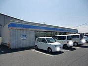 【コンビニエンスストア】ローソン国道辻店まで382ｍ