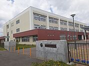 【小学校】旭川市立東栄小学校まで450ｍ