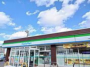 【コンビニエンスストア】ファミリーマート大館中道店まで121ｍ
