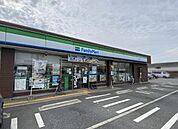 【コンビニエンスストア】ファミリーマート加東木梨店まで550ｍ