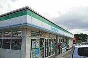 【コンビニエンスストア】ファミリーマート香取山之辺店まで1700ｍ