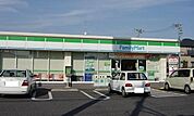 【コンビニエンスストア】ファミリーマート市原八幡石塚店まで400ｍ