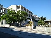【小学校】天久小学校まで350ｍ