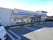 【コンビニエンスストア】ローソン甲府住吉四丁目店まで210ｍ