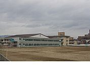 【中学校】福島市立岳陽中学校まで600ｍ