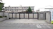 【小学校】日岡小学校まで750ｍ