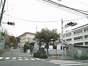 【小学校】滝尾小・中学校まで400ｍ