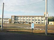 【小学校】国府小学校まで1700ｍ