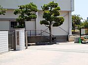 【小学校】白坪小学校まで130ｍ
