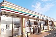 【コンビニエンスストア】セブンイレブン牛島店まで800ｍ