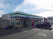 【コンビニエンスストア】ファミリーマート　岡谷権現町店まで550ｍ