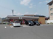 【コンビニエンスストア】セブンイレブン　ちの運動公園店まで300ｍ