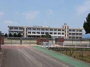 【中学校】陵南中学校まで450ｍ