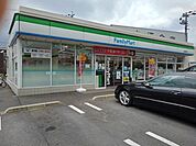 【コンビニエンスストア】ファミリーマート鳥栖藤木町店まで560ｍ