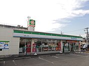 【コンビニエンスストア】ファミリーマート 忠岡東一丁目店まで657ｍ