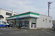 【コンビニエンスストア】ファミリーマートさんまで1000ｍ