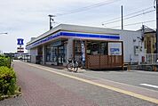 【コンビニエンスストア】ローソン安宅3丁目店さんまで230ｍ