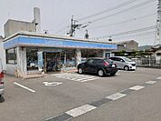 【コンビニエンスストア】ローソン金生町下分店様まで180ｍ