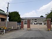 【小学校】早島小学校まで500ｍ