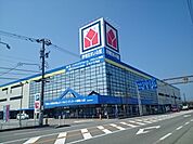 ヤマダデンキ富山金泉寺店まで700ｍ