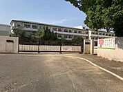 【小学校】由布川小学校まで750ｍ