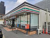 【コンビニエンスストア】セブンイレブン　貴船3丁目店まで50ｍ