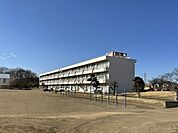 【小学校】都和南小学校まで750ｍ