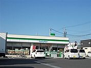 【コンビニエンスストア】ファミリーマートＪＡいな竜東店まで200ｍ