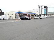 【コンビニエンスストア】ローソン久留米新茶屋店まで740ｍ