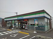 【コンビニエンスストア】ファミリーマート三豊詫間町店まで850ｍ