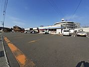 【コンビニエンスストア】ローソン 高知船岡店まで900ｍ