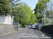 【小学校】植木小学校まで900ｍ