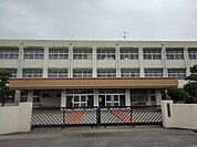 【小学校】三豊市立本山小学校まで700ｍ