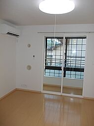 ジュネスカーサ 201 2階1LDKのリビング/ダイニング