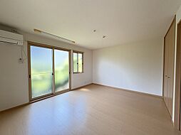 マ・メゾン 101 1階ワンルームのリビング/ダイニング