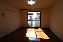 セジュールナガイIII 102 1階ワンルームのリビング/ダイニング