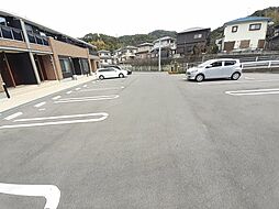 7 / 10