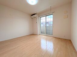 クイーンズ・ガーデンII　Ａ 106 1階ワンルームのリビング/ダイニング