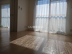 レジデンス峰坂 301 3階3LDKのリビング/ダイニング