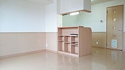 バニュルスIV 201 2階2LDKのリビング/ダイニング