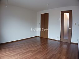 ボンヌ・シャンス八幡 207 2階1Kのリビング/ダイニング