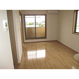 リサドラーレ 101 1階ワンルームのリビング/ダイニング