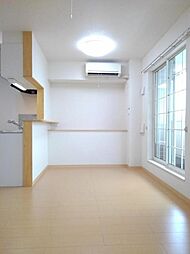 ソレイユＧＥＮ　IV 201 2階1LDKのリビング/ダイニング