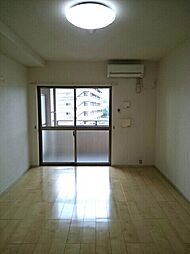 グランシャリオ 302 3階1Kのリビング/ダイニング