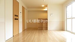 ムーンラヴァース 106 1階1LDKのリビング/ダイニング