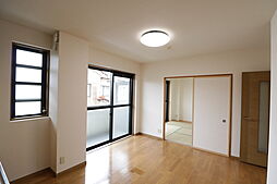 ヴィべールＪ 205 2階2DKのリビング/ダイニング