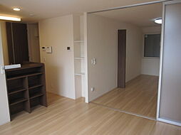 ファームヴィレッジ三番館 201 2階1LDKのリビング/ダイニング