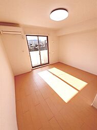 モンシェ　モア・VI 102 1階ワンルームのリビング/ダイニング